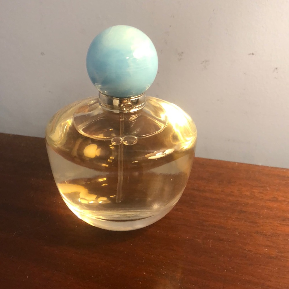 NWOT Oscar de la Renta perfume “Something Blue”